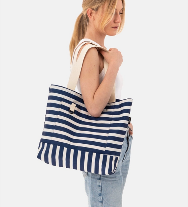 Reversible Beach Bag in Marine Stripe