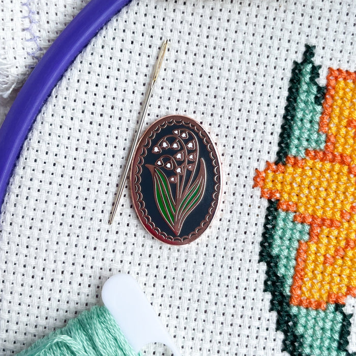 Lily of the Valley Magnetic Needle Minder